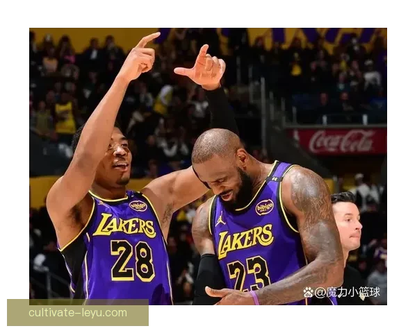 湖人詹姆斯关键表现助队逆转战胜勇士赛季再掀高潮