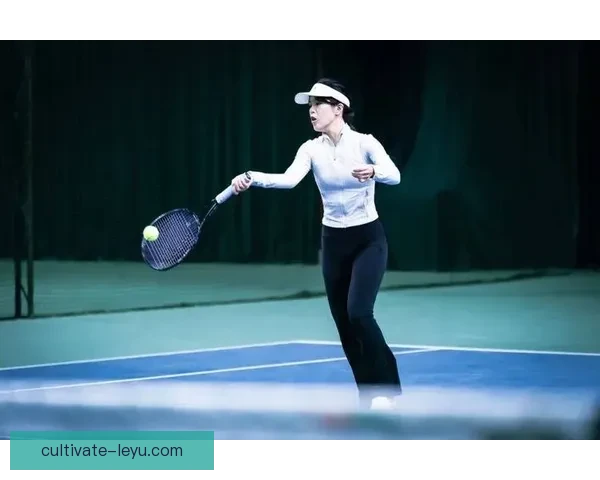 网球赛场最新动态：顶尖选手激烈角逐赛事精彩瞬间