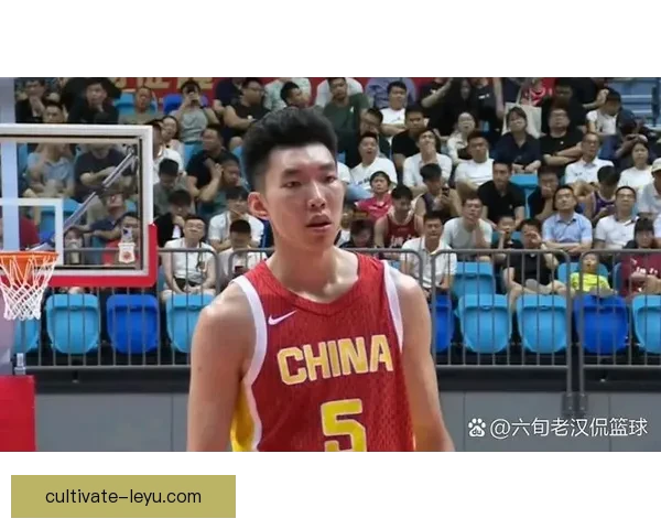 中国男篮热身赛力克欧洲劲旅 展现出强大团队协作和防守能力